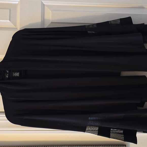 R&M COLLECTION BRAND WOMEN'S FANCY BLACK SHRUG SIZE LARGE - Picture 7 of 15